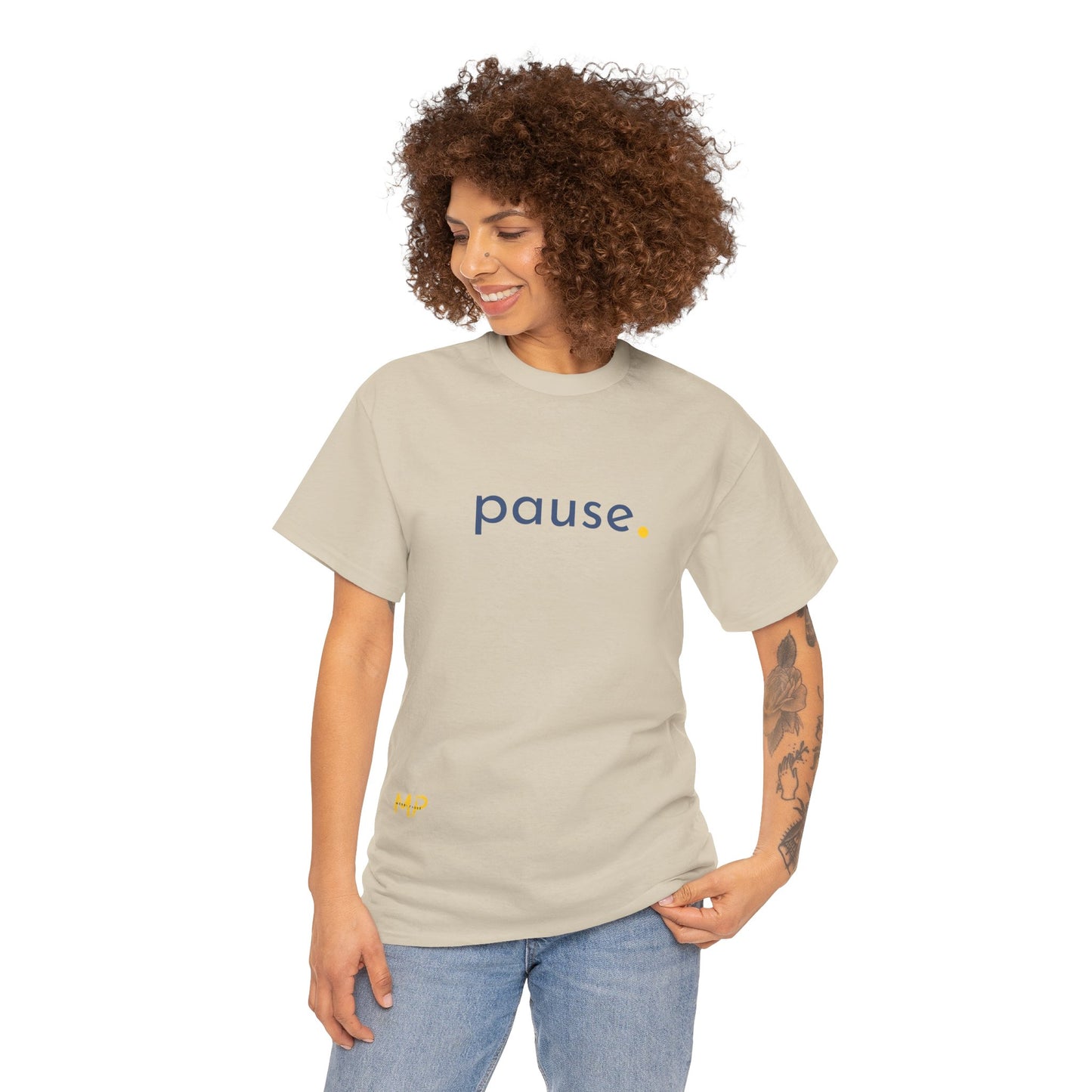 Pause. Tee